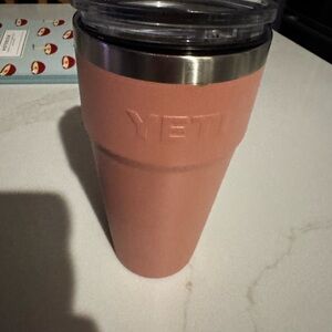 YETI Rose Tumbler with Clear Lid